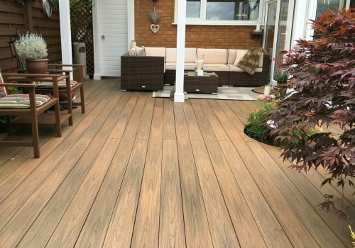 Wood vs. Composite Decking: Finding the Best Replacement Material for Your Deck